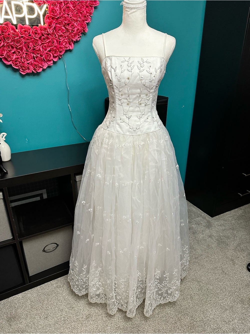 Gunne Sax White Embroidered Spaghetti Strap Wedding Dress